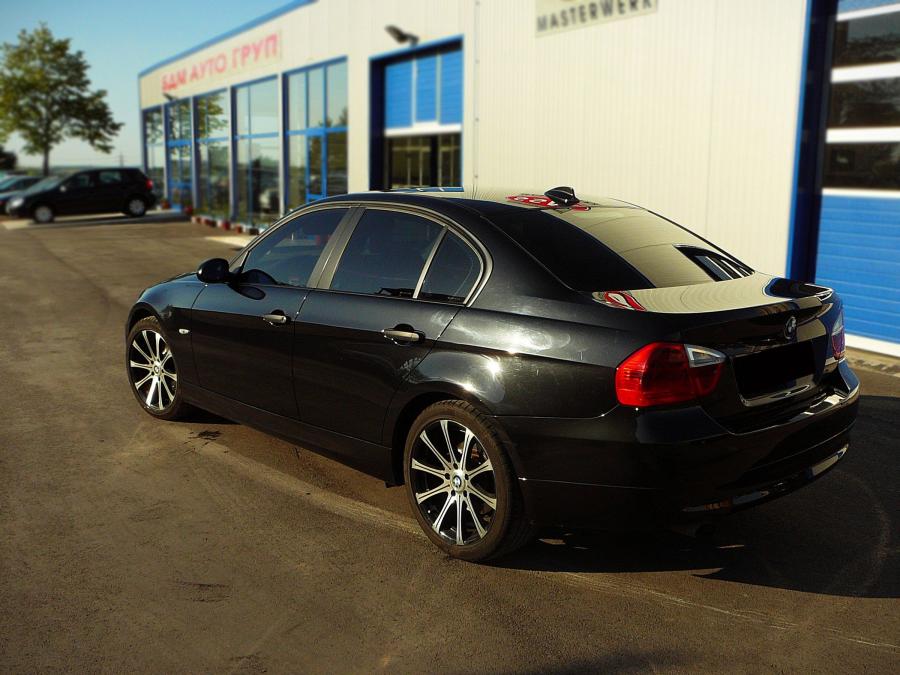  BMW 320d 2007 года  (фото 12 из 15)